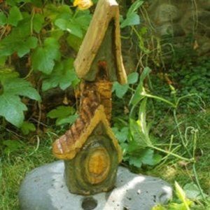 New! Mt Shasta Bear Chainsaw Carved Fairyhouse